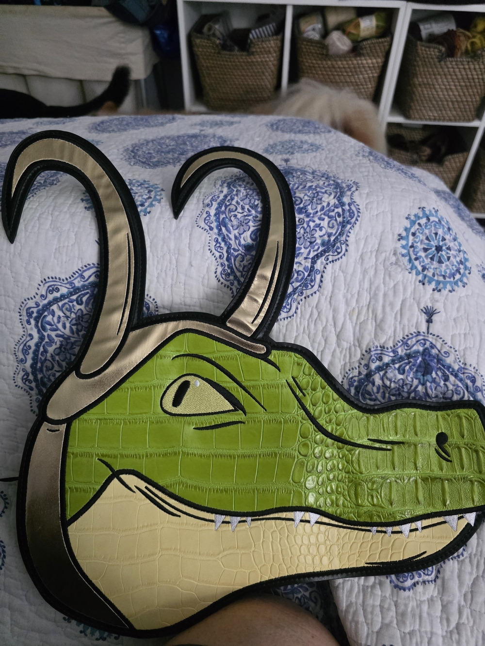 Cakeworthy LOKI Variant Shoulderbag